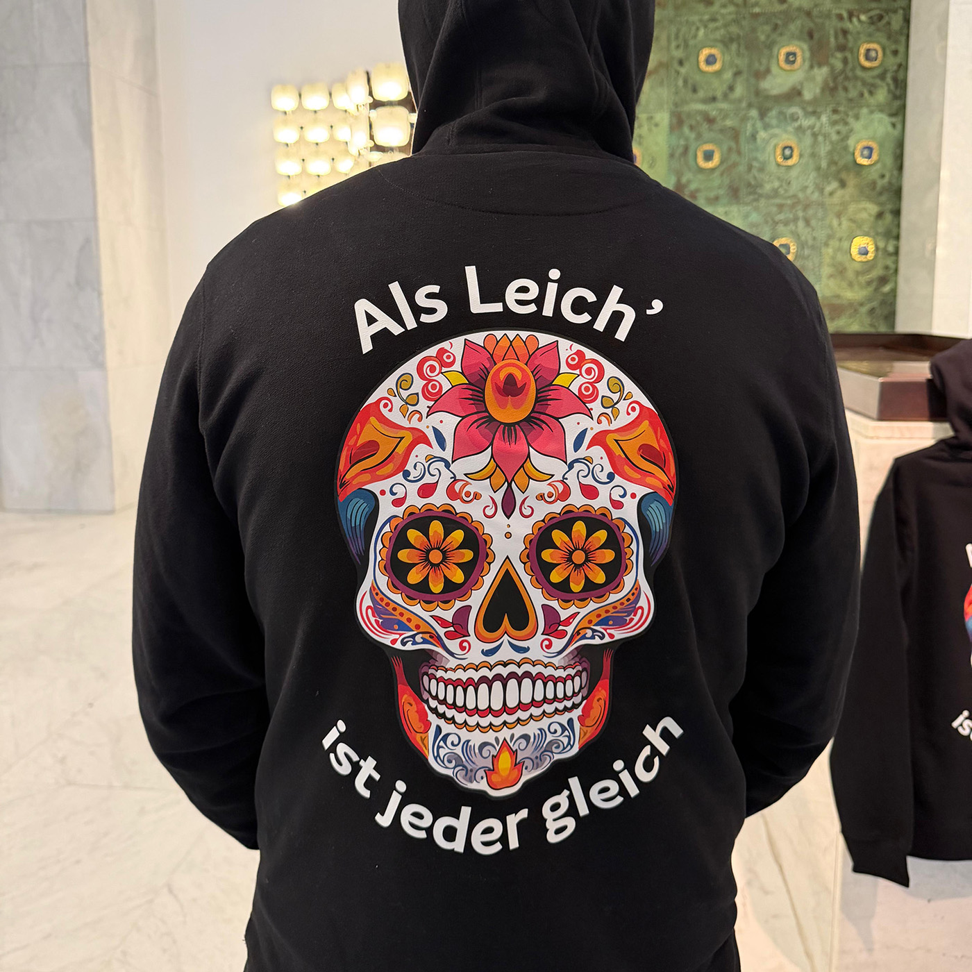 Hoodie "Als Leich' ist jeder gleich"